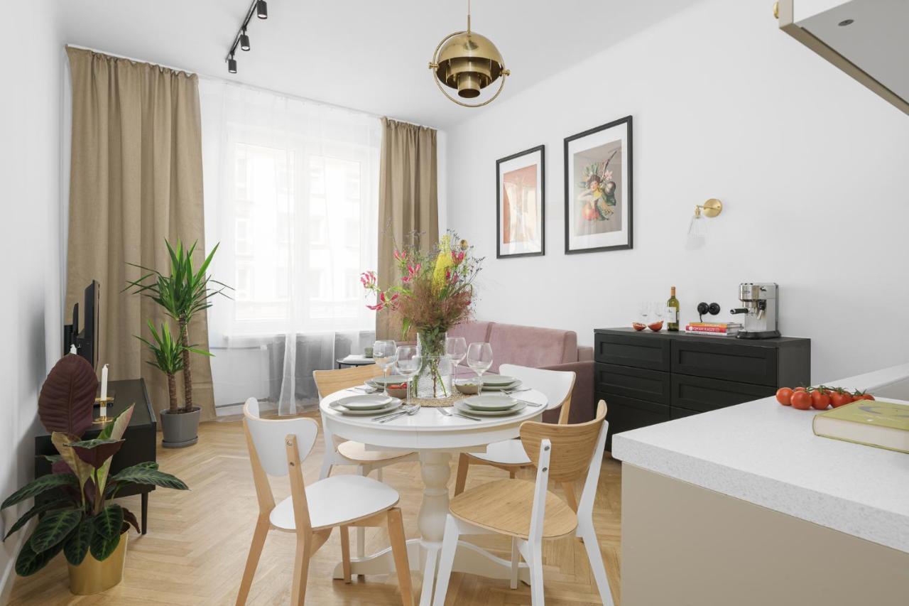 Oomph Warsaw Central Stylish Vintage Apartment Bagian luar foto