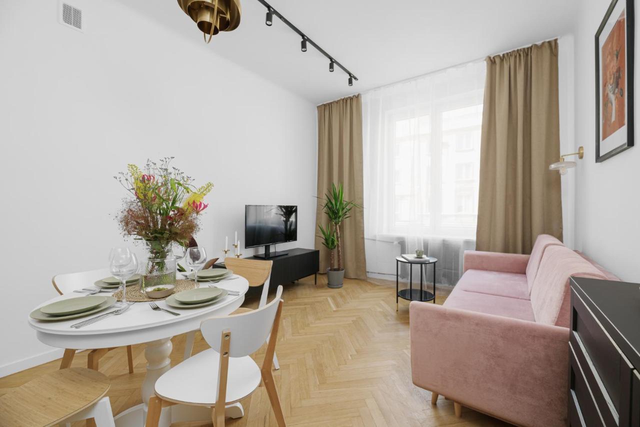Oomph Warsaw Central Stylish Vintage Apartment Bagian luar foto